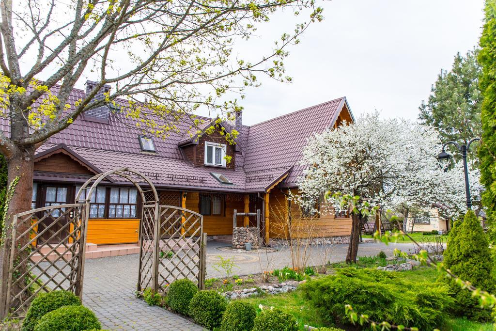 Domek Pod Klonem Agroturystyka Беловеж Экстерьер фото