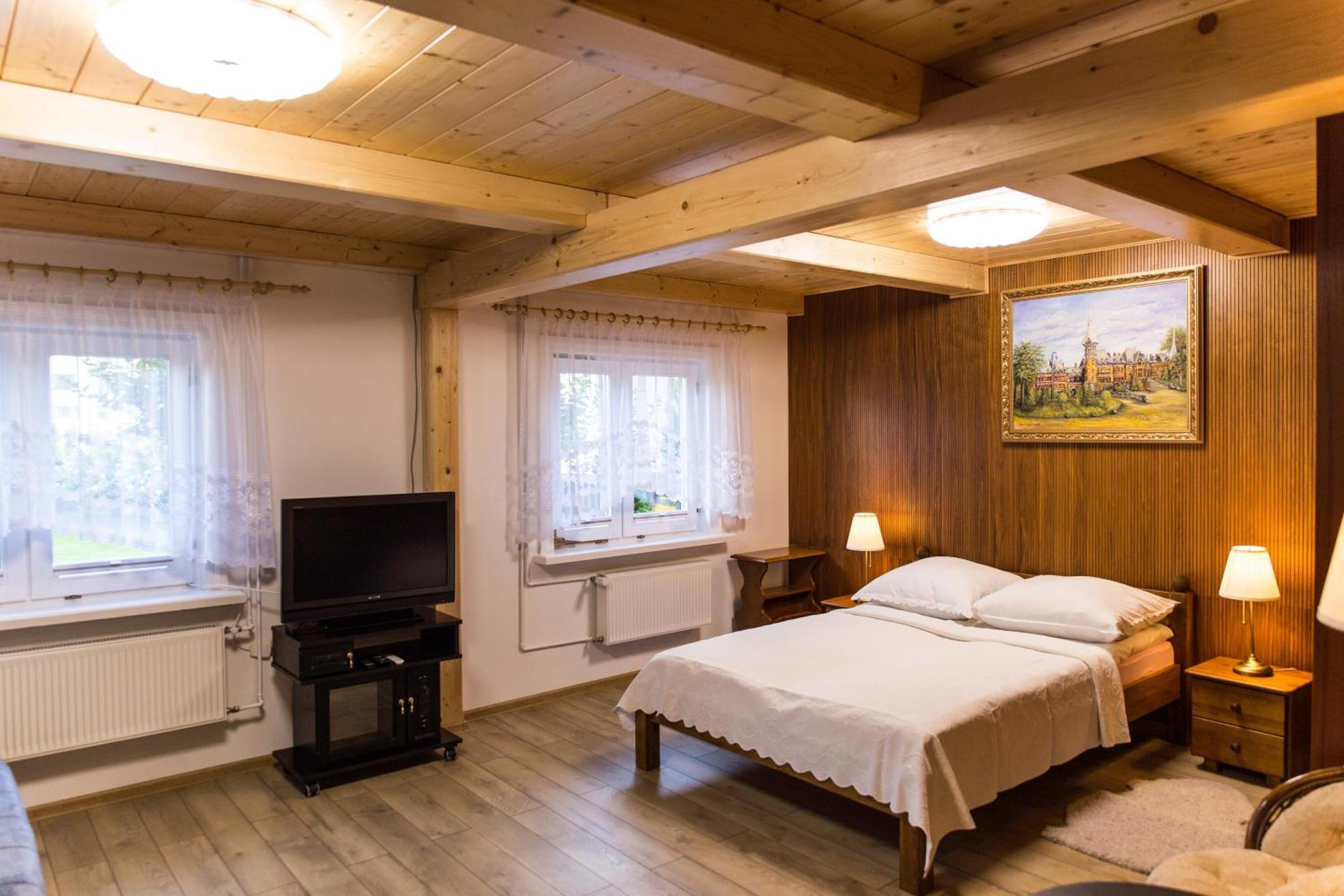 Domek Pod Klonem Agroturystyka Беловеж Экстерьер фото
