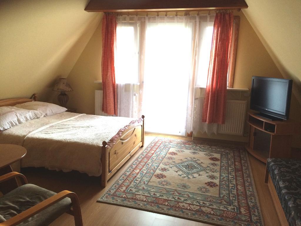 Domek Pod Klonem Agroturystyka Беловеж Номер фото