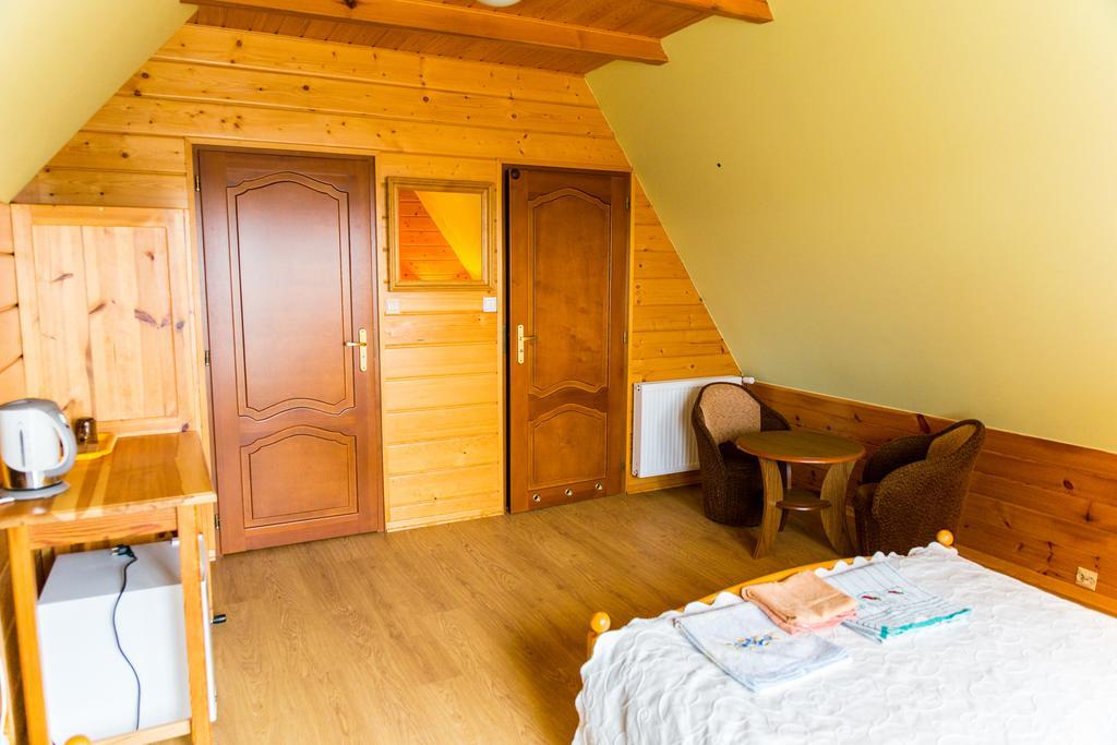 Domek Pod Klonem Agroturystyka Беловеж Номер фото